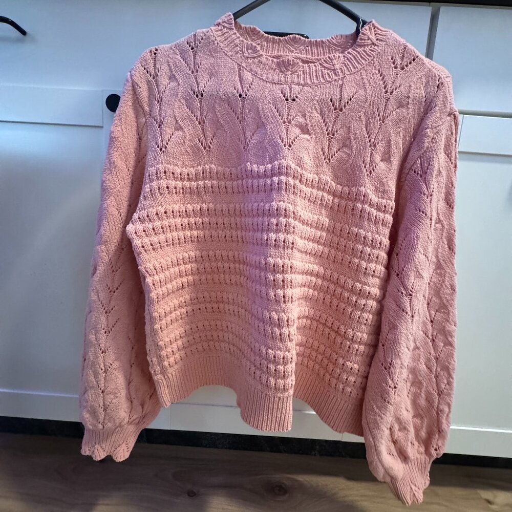 LC Lauren Conrad Pink Scalloped Sweater, M